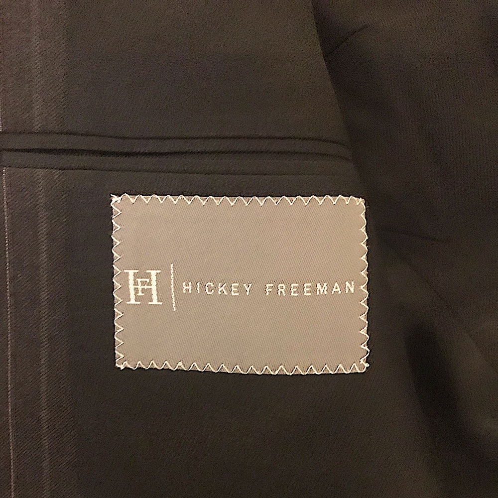 HICKEY FREEMAN Men's 100% Virgin Wool Black & White Pinstripe Suit Size 42R